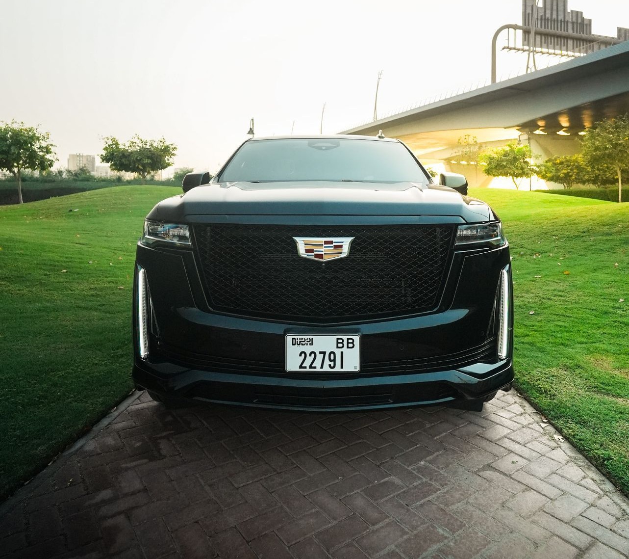 Cadillac Escalade — photo 3